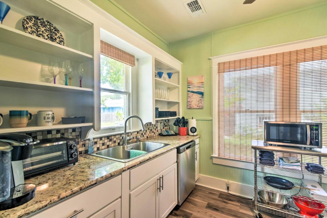 Quaint Galveston Vacation Home - Central Location! 외부 사진