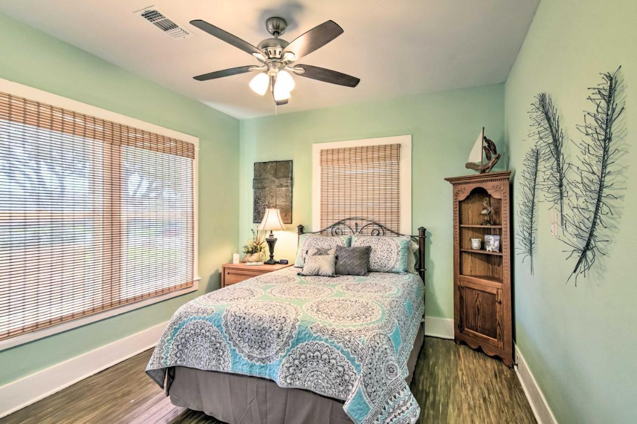 Quaint Galveston Vacation Home - Central Location! 외부 사진